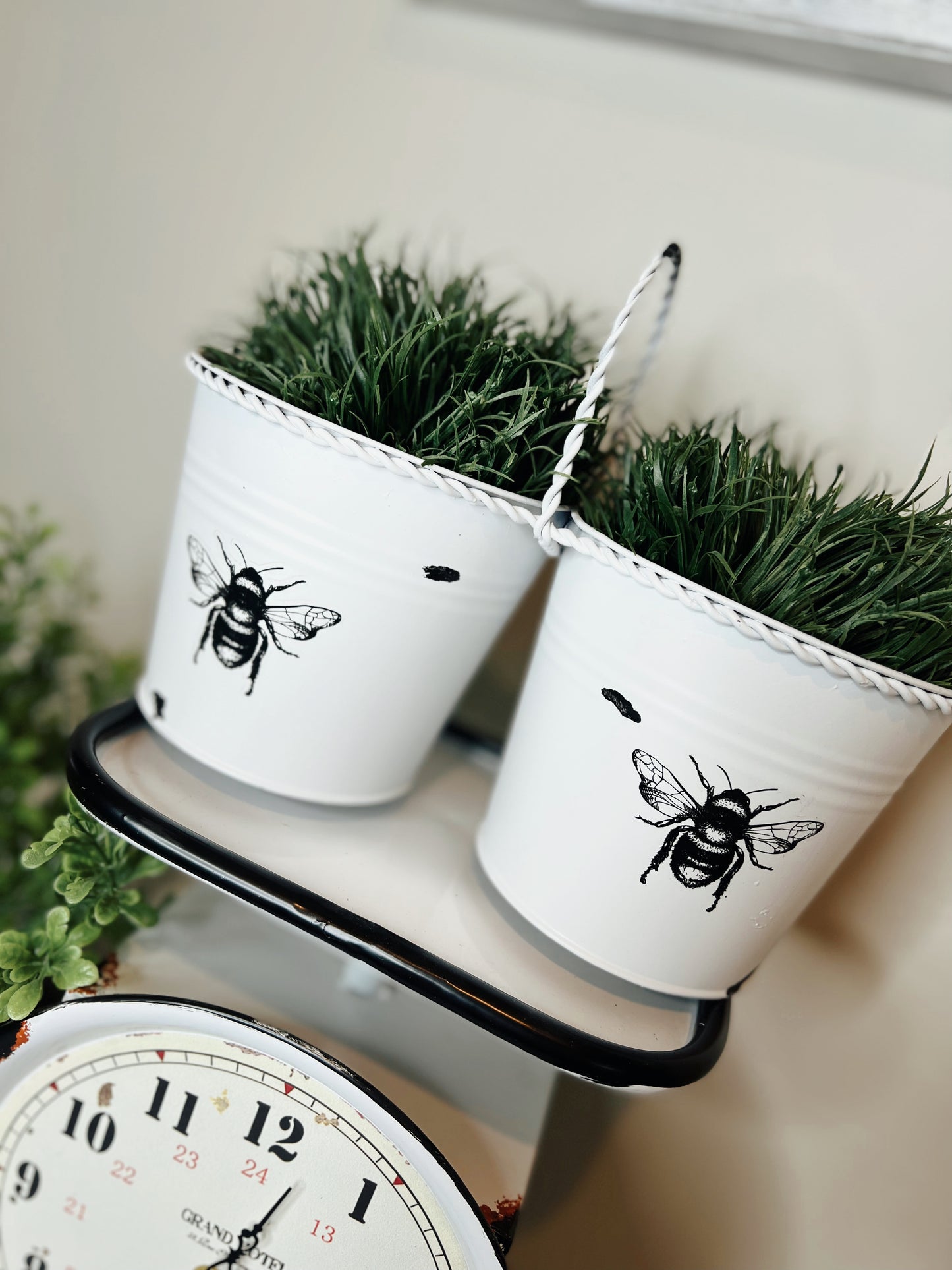 Bee Double Planter